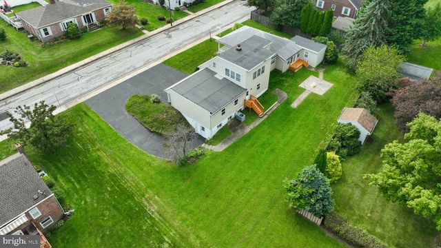 419 COTTAGE PL, Red Lion, PA 17356