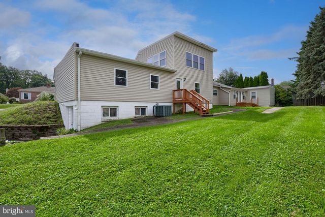 419 COTTAGE PL, Red Lion, PA 17356