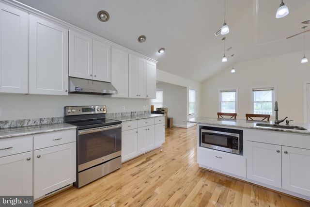 419 COTTAGE PL, Red Lion, PA 17356