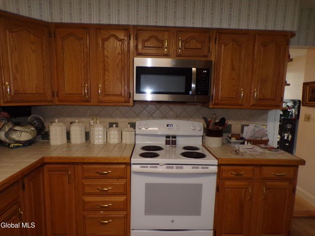 20 Westwood Drive, Queensbury, NY 12804
