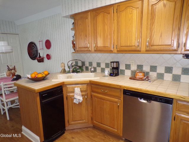 20 Westwood Drive, Queensbury, NY 12804