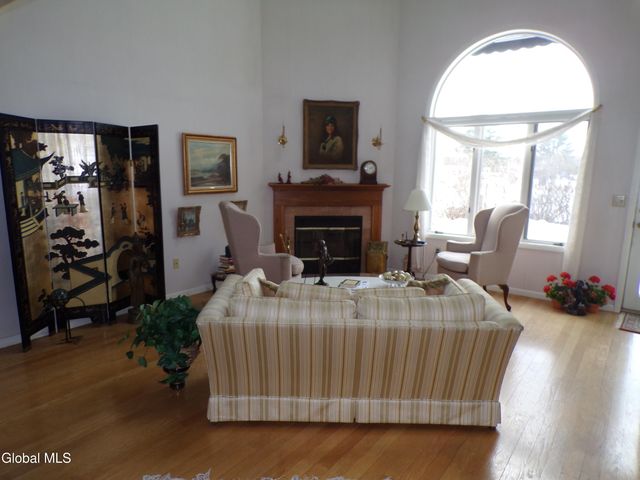 20 Westwood Drive, Queensbury, NY 12804