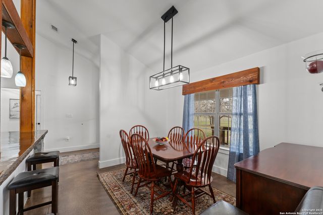 104 Woodcreek, La Vernia, TX 78121