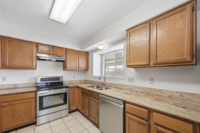 2708 Chisolm Trail, Mesquite, TX 75150