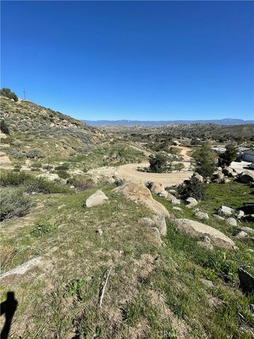 53 Spring Road, Colton, CA 92324
