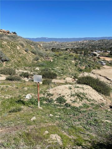 53 Spring Road, Colton, CA 92324