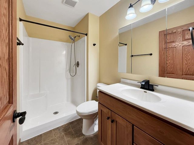1304 2nd Ave SW, Minot, ND 58701