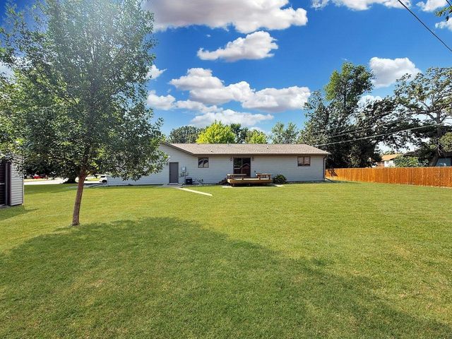 1304 2nd Ave SW, Minot, ND 58701