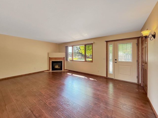 1304 2nd Ave SW, Minot, ND 58701