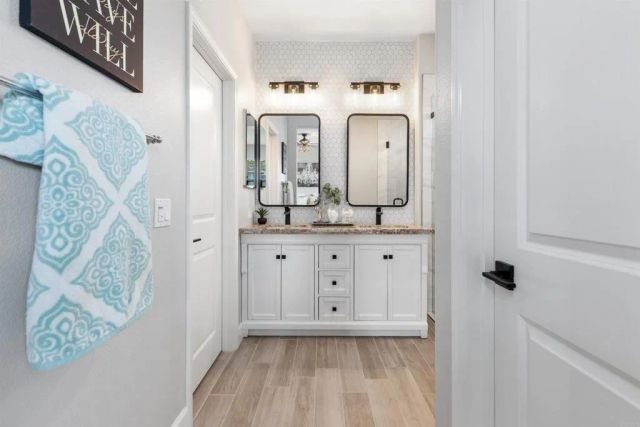 4372 Pacifica Way 6, Oceanside, CA 92056