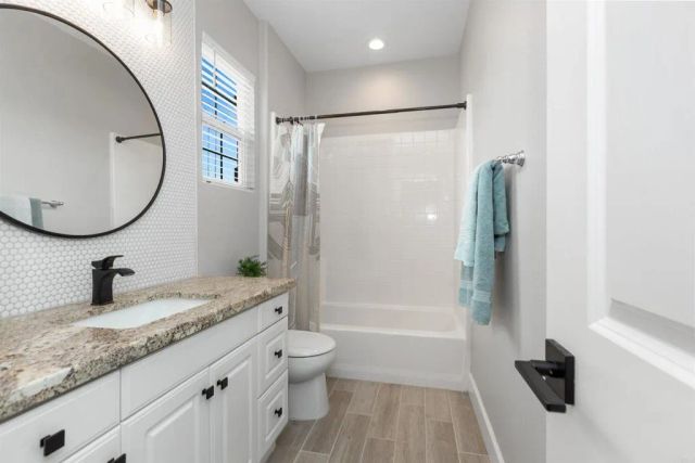 4372 Pacifica Way 6, Oceanside, CA 92056