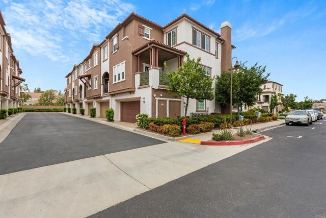 4372 Pacifica Way 6, Oceanside, CA 92056