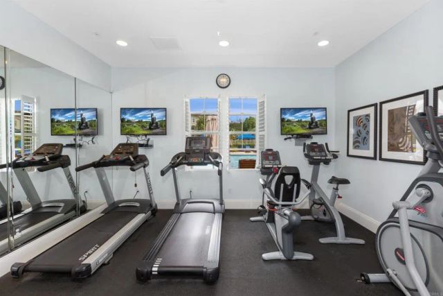 4372 Pacifica Way 6, Oceanside, CA 92056