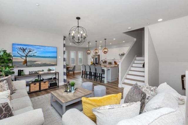 4372 Pacifica Way 6, Oceanside, CA 92056