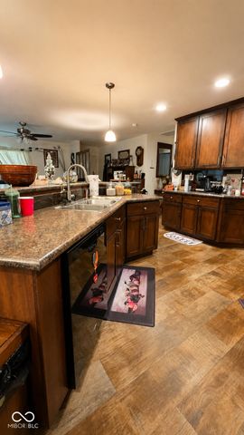 10553 W Us Highway 50, Norman, IN 47264