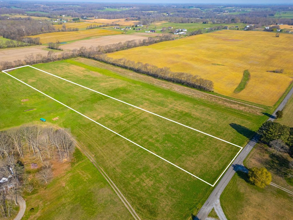 2 Armstrong, Springfield, TN 37172