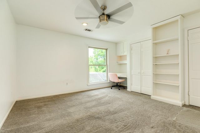 121 Catalpa Street, Lake Jackson, TX 77566