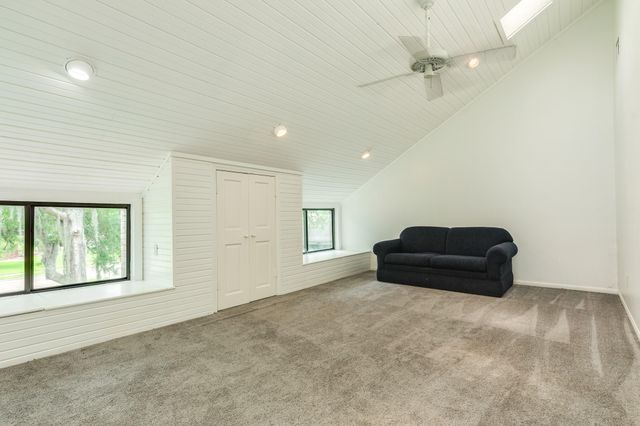 121 Catalpa Street, Lake Jackson, TX 77566