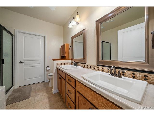 11963 W Long Cir 103, Littleton, CO 80127