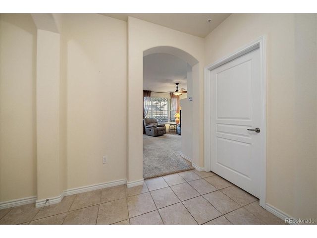 11963 W Long Cir 103, Littleton, CO 80127