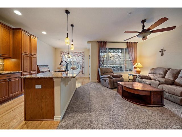 11963 W Long Cir 103, Littleton, CO 80127