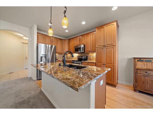 11963 W Long Cir 103, Littleton, CO 80127