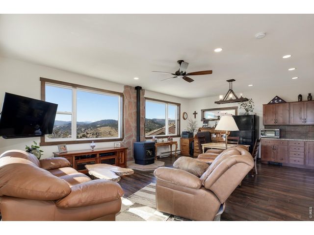 1050 Sunrise Dr, Lyons, CO 80540