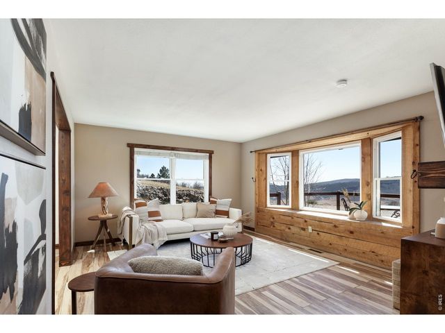 1050 Sunrise Dr, Lyons, CO 80540