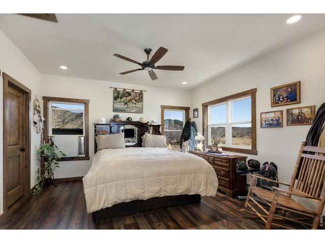 1050 Sunrise Dr, Lyons, CO 80540