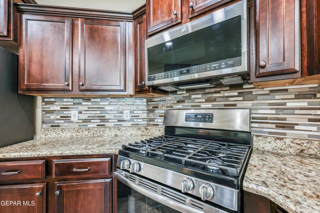 5525 VALLEY CEDAR Drive, El Paso, TX 79932
