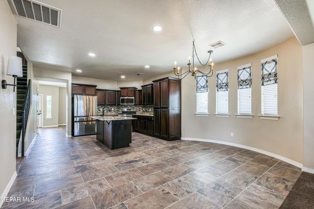 5525 VALLEY CEDAR Drive, El Paso, TX 79932