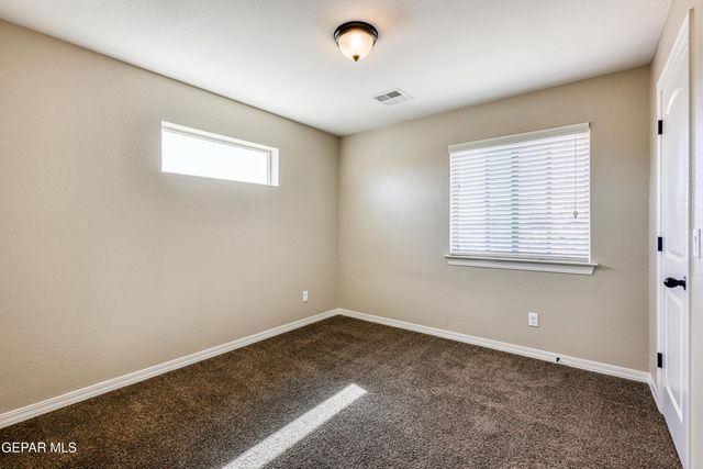 5525 VALLEY CEDAR Drive, El Paso, TX 79932