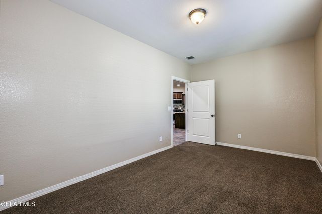 5525 VALLEY CEDAR Drive, El Paso, TX 79932