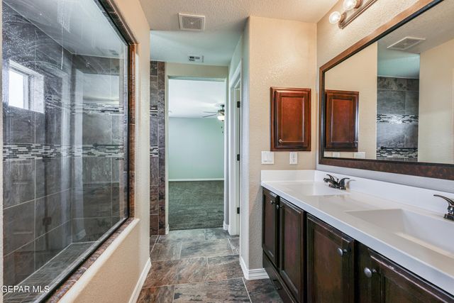 5525 VALLEY CEDAR Drive, El Paso, TX 79932