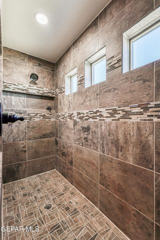 5525 VALLEY CEDAR Drive, El Paso, TX 79932