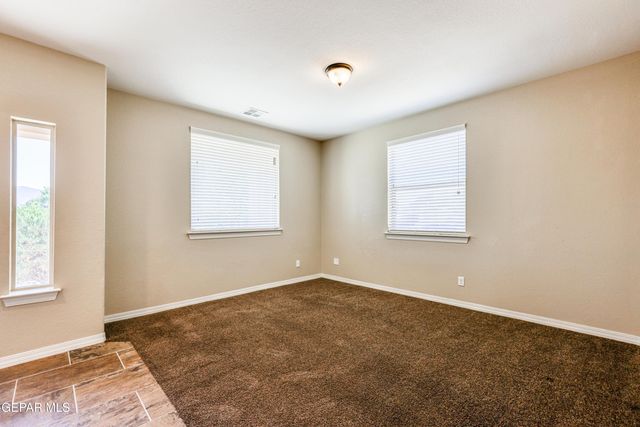 5525 VALLEY CEDAR Drive, El Paso, TX 79932