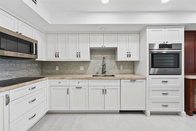 3725 S Ocean Dr 1024, Hollywood, FL 33019