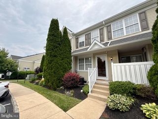 267 FLAGSTONE RD #6, Chester Springs, PA 19425