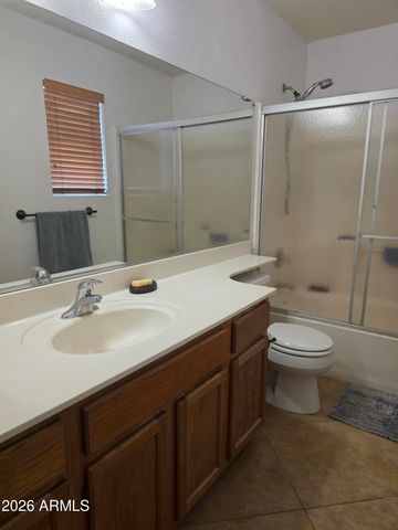 8641 W ROANOKE Avenue, Phoenix, AZ 85037