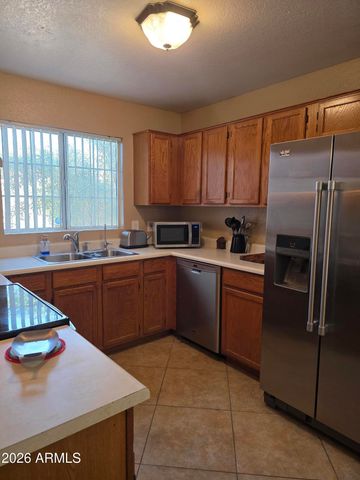 8641 W ROANOKE Avenue, Phoenix, AZ 85037