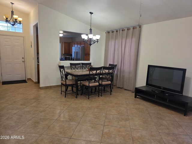 8641 W ROANOKE Avenue, Phoenix, AZ 85037