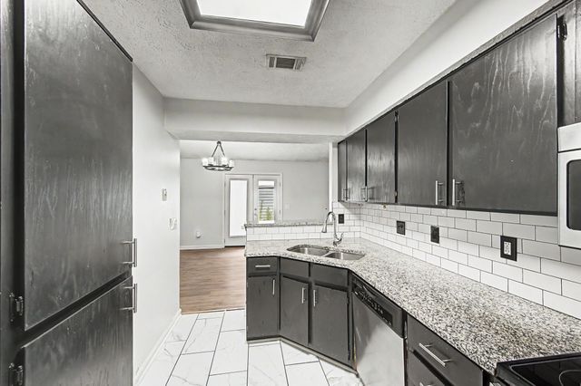 614 Poplar Pl, Nashville, TN 37216