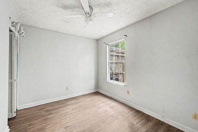 614 Poplar Pl, Nashville, TN 37216