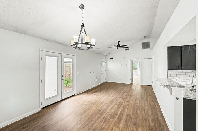 614 Poplar Pl, Nashville, TN 37216