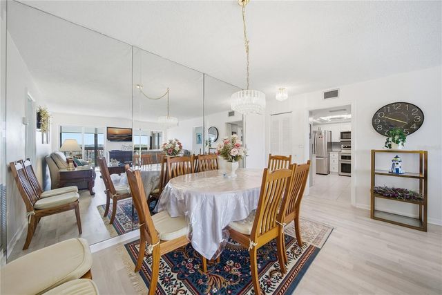 19029 US HIGHWAY 19 N 9-401, Clearwater, FL 33764