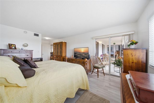 19029 US HIGHWAY 19 N 9-401, Clearwater, FL 33764