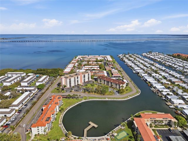 19029 US HIGHWAY 19 N 9-401, Clearwater, FL 33764