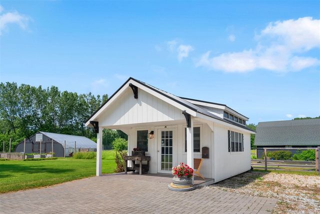 9962 Holden Road, Baroda, MI 49101