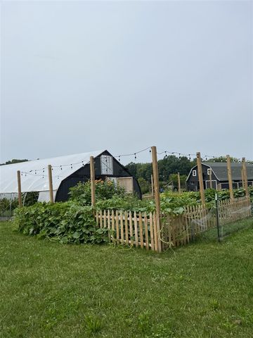 9962 Holden Road, Baroda, MI 49101