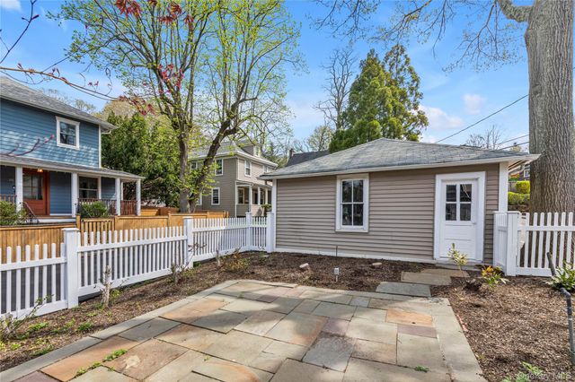 51 Park Place, Sea Cliff, NY 11579